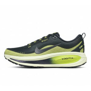 Nike Air Zoom Vomero 18 Gore-Tex  Black and Green Running Shoes